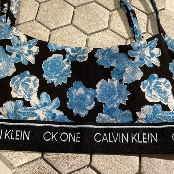 Calvin Klein Sports Bra - Picture 2 of 4